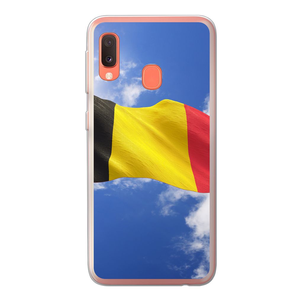 MuchoWow Handyhülle Schutzhülle Hülle für Samsung Galaxy A20e Die Flagge Belgiens weht am Himmel Silikon Softcase Handy Hülle - Abdeckung