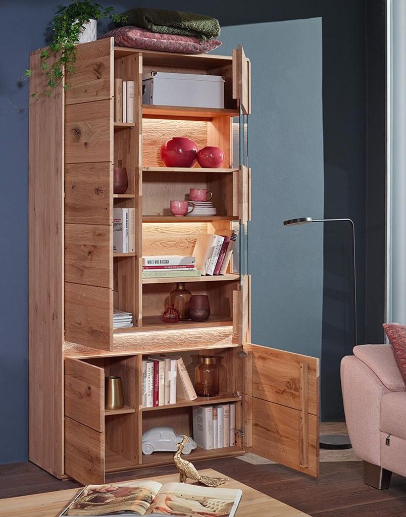 Wohnwand in Eiche massiv geölt mit Couchtisch, Lowboard, Vitrinen & LED-Beleuchtung, 4-teilig - WELLAND-69