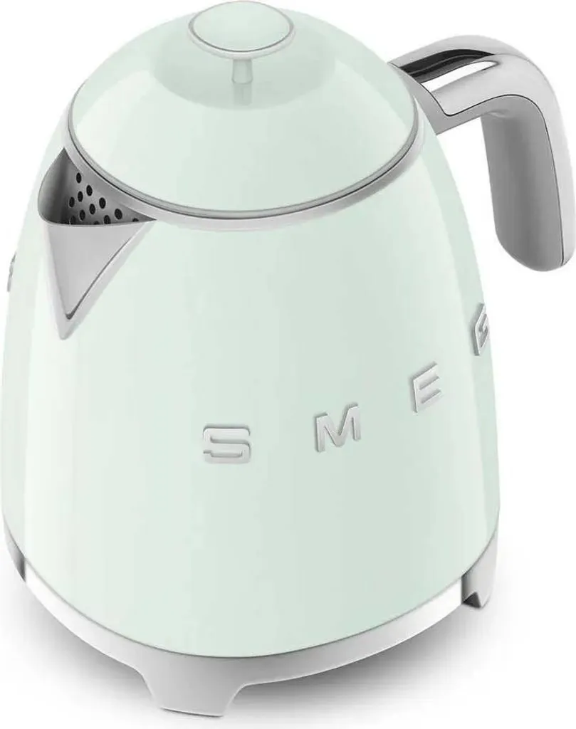Recensione Smeg KLF05PGEU Mini Bollitore Verde - Ideale per 3 Tazze - 10