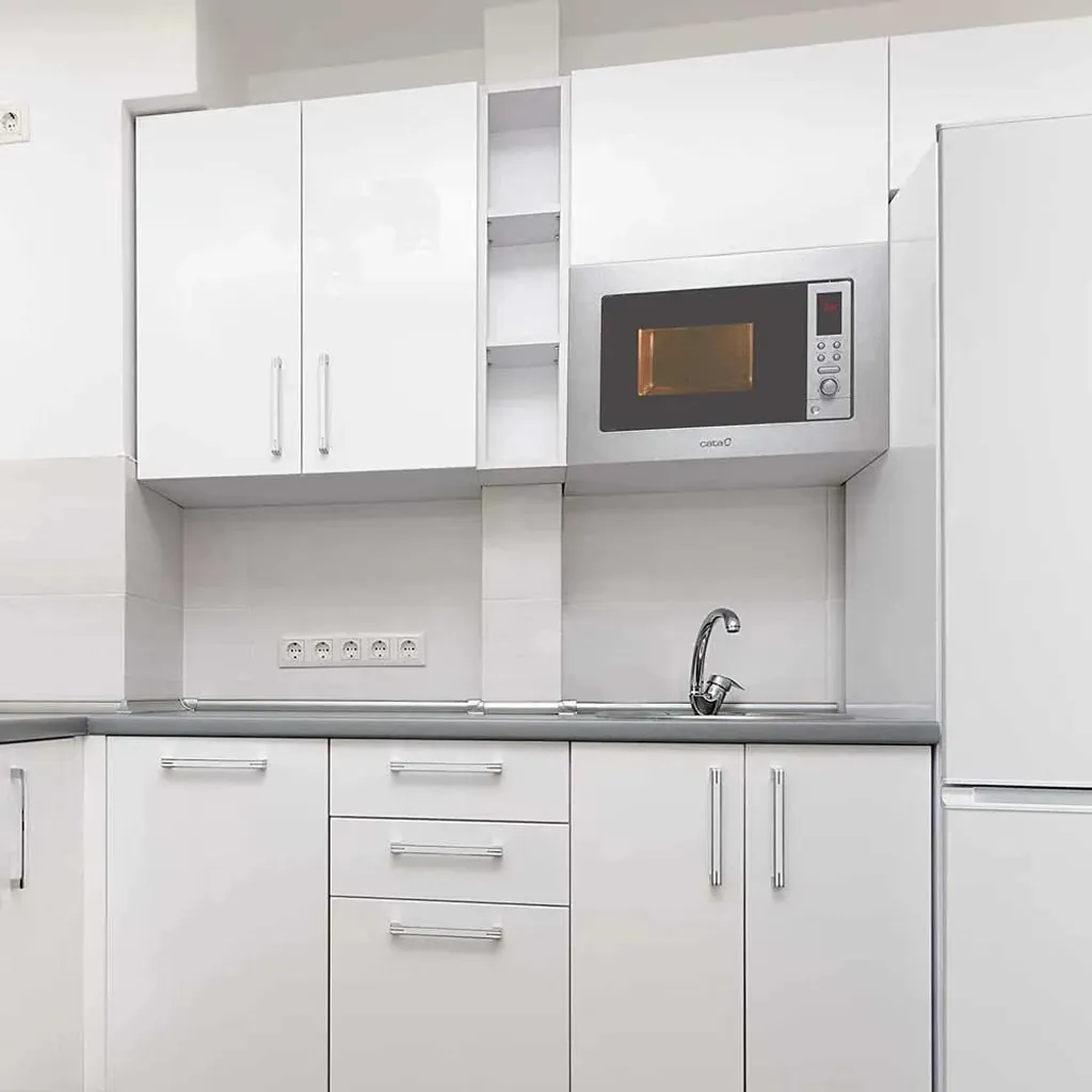Micro-ondes encastrable Cata 200532 : gagnez de la place en 20L