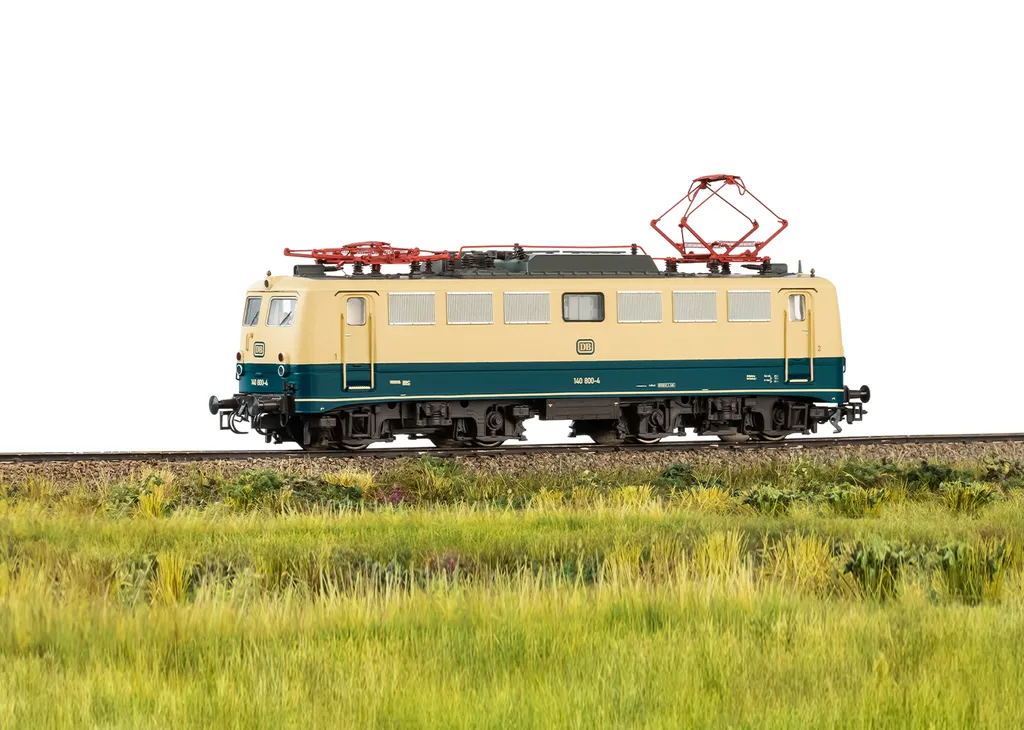 Locomotive Trix 22640 série 140 idéale pour convois marchandises en H0