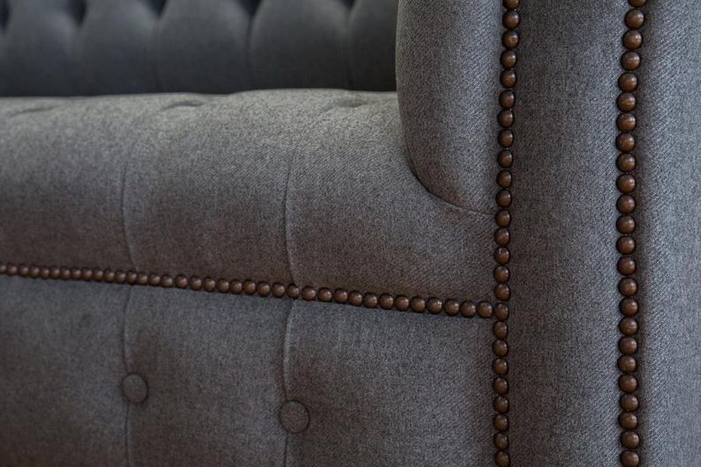 Graue Designer Sofa Couch Polster XXL 2 Sitzer Big Sofas Couchen Textil Leder