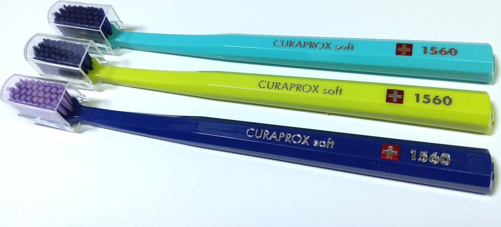 3 Stück: Curaprox CS 1560 Soft Handzahnbürsten - Weichheitsgrad: Soft