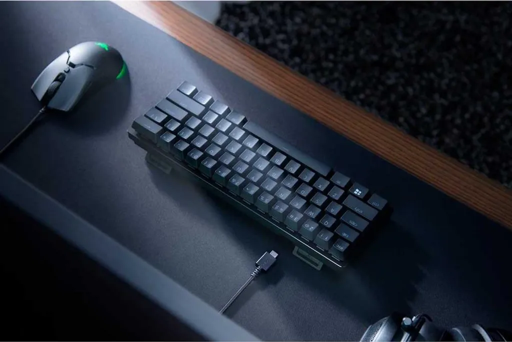 Razer Huntsman Mini avec Touches PBT et Switchs Optiques Noir QWERTY - 8