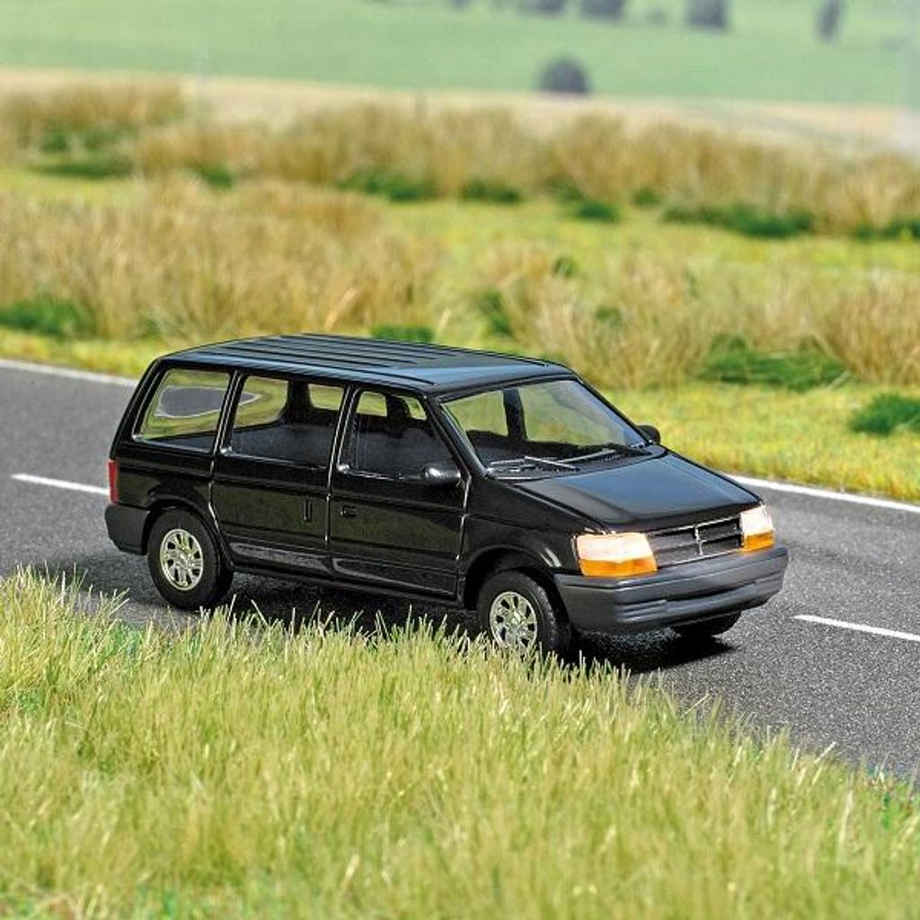 Busch 5657 - 1/87 Chrysler Voyager - Schwarz - Mit Produktbild 
