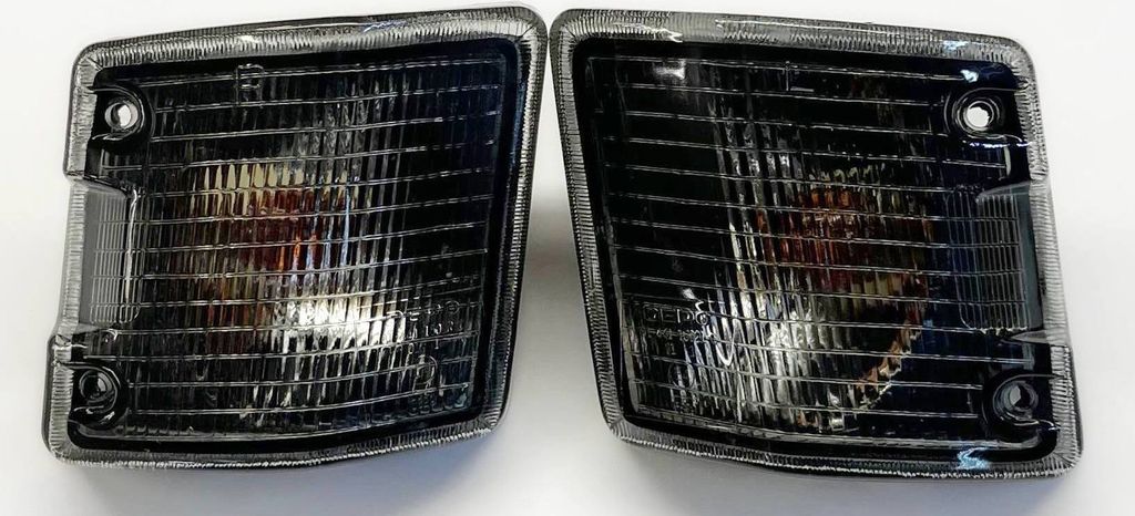 Frontblinker Blinker LINKS + RECHTS mit Fassung in Schwarz für VW T3 Bus ab