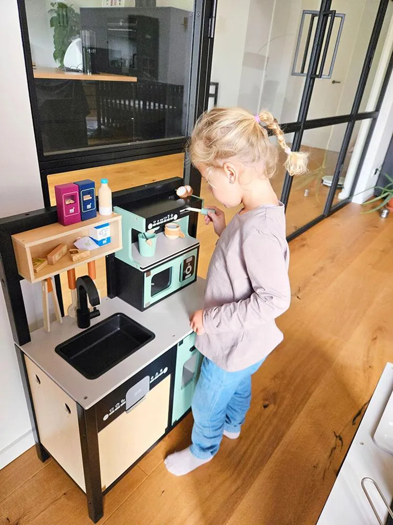 Cuisine enfant bois robuste et stable avec îlot pour petits espaces - 3