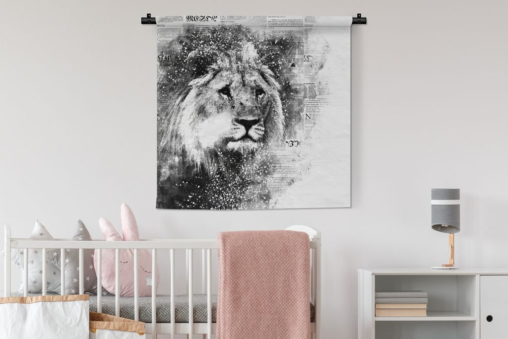 MuchoWow Wandteppich Wandbehang Löwe - Zeitung - Schwarz - Weiß 90x90 cm Tapisserie Dekoration Wandtuch - Wandaufhänger