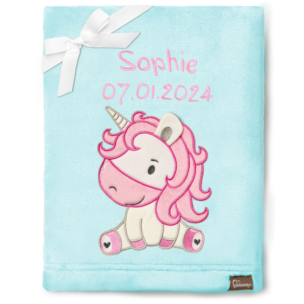Be Mammy Babydecke mit 3D Applikation bestickt mit Name und Geburtsdatum 76 x 102 cm BE20-280 (Puderblau – Einhorn, 76 x 102 cm)