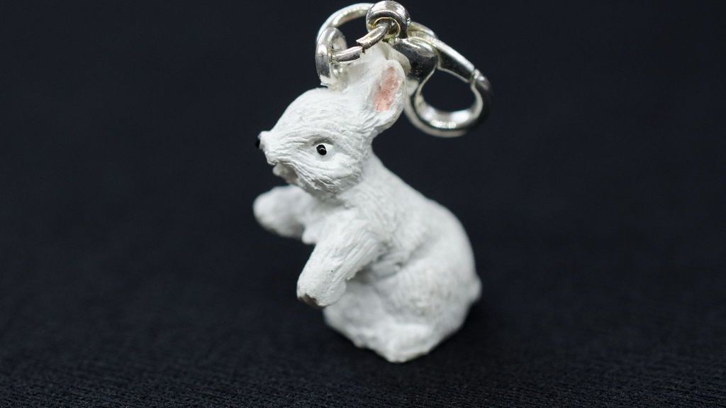 Hase Charm Anhänger Bettelarmband Miniblings Osterhase Kaninchen weiß gibt Pfote