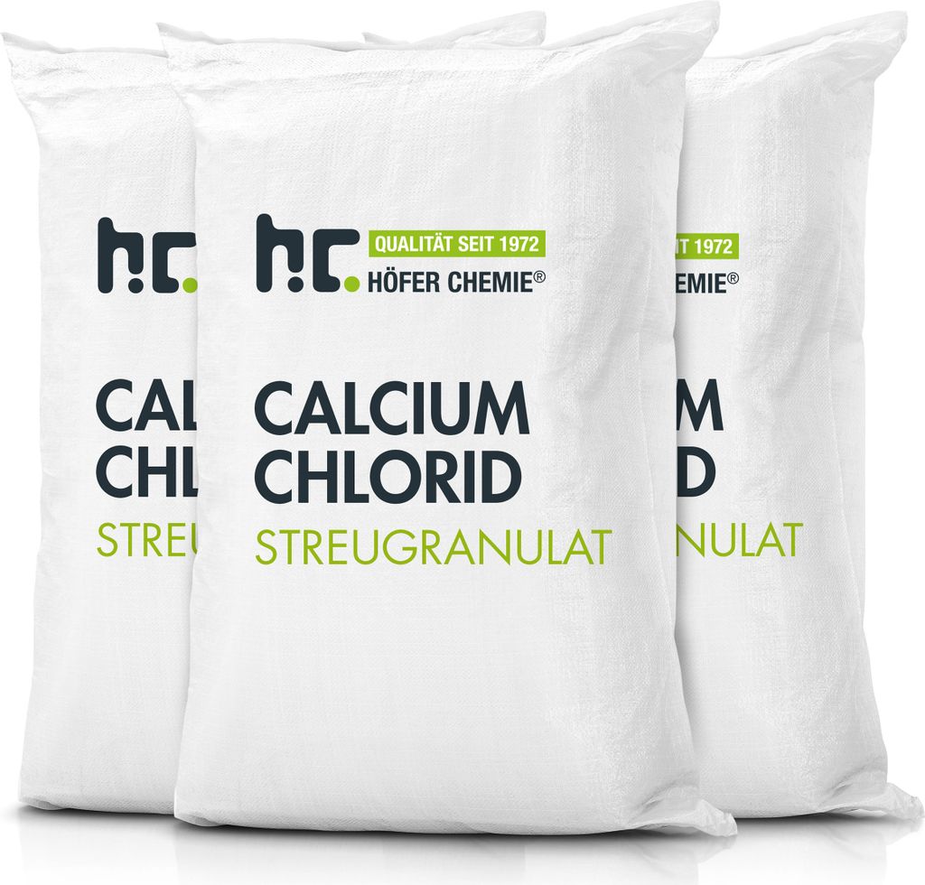 Three bags of calcium chloride streugranulat.