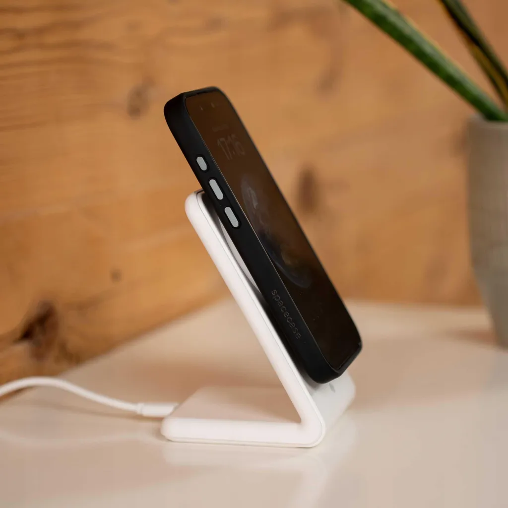 Chargeur induction MagCharge WM2W Blanc pour Magsafe par SPACECASE