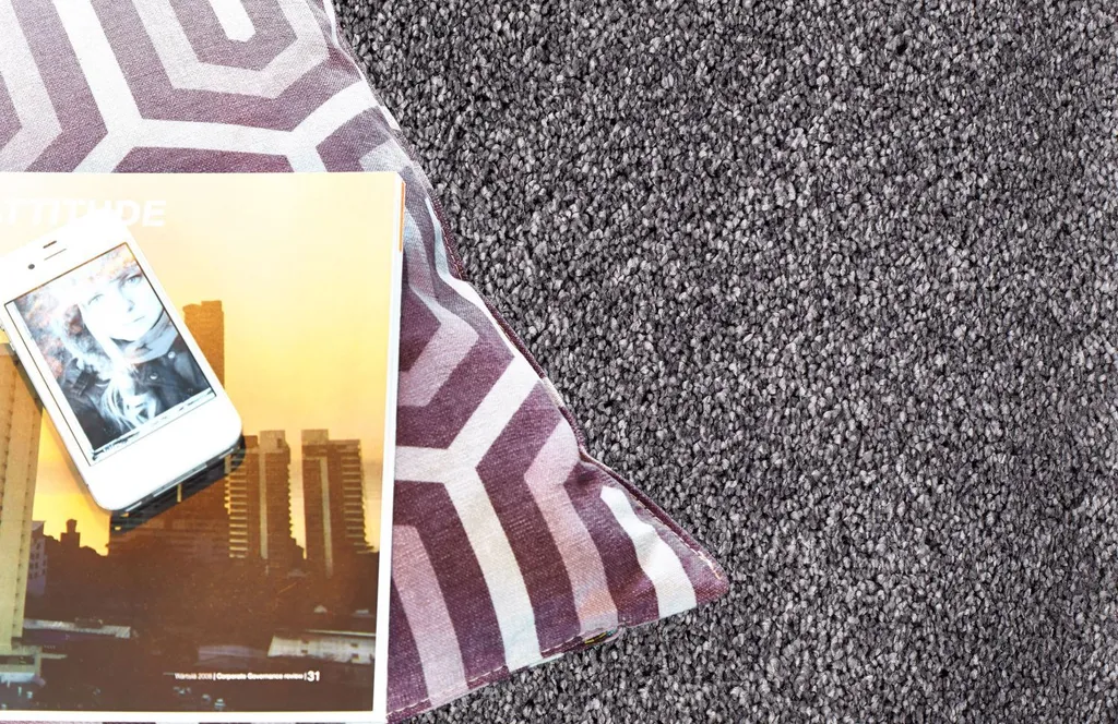Tapis de Salon SAVONA Argent : Texture Douce et Finition Haute Qualité