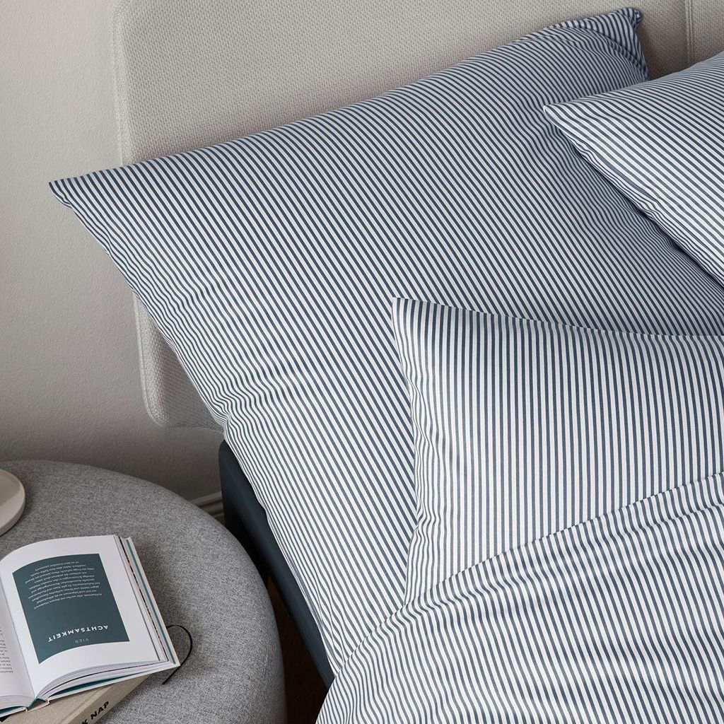 elegante Mako-Jersey Bettwäsche-Garnitur Sister Stripe Farbe Blau Größe 135x200+80x80