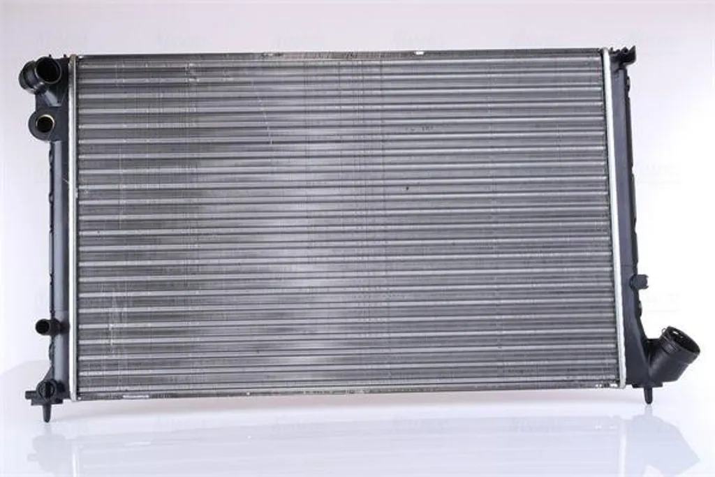 Radiateur Moteur NISSENS 63732 : Évitez la Surchauffe de votre 406 OE