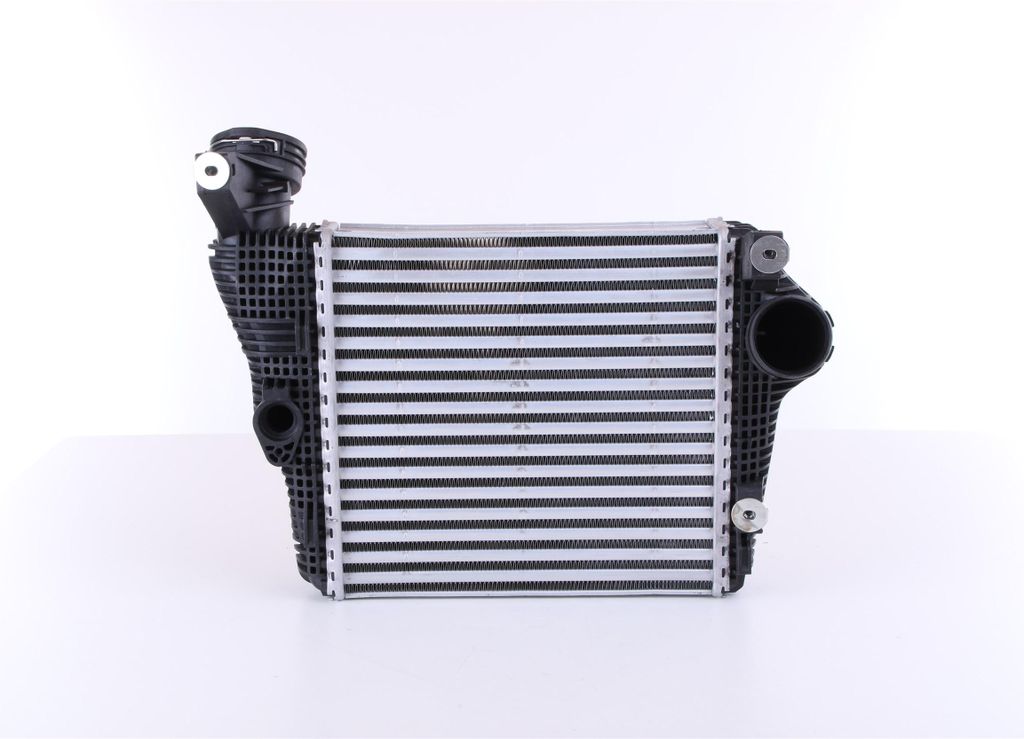 NISSENS 961435 Ladeluftkühler LLK für PORSCHE Macan (95B) Turbo Intercooler