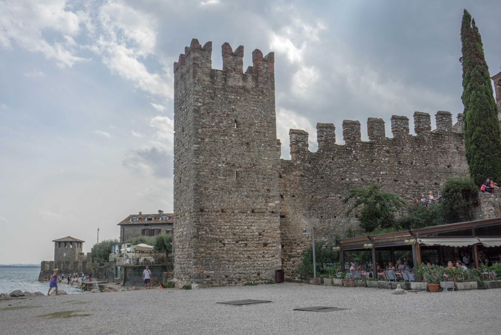 hansepuzzle 41632 - Scaliger Schloss Puzzle, 2000 Teile, Orte, 90,0 x 60,0cm mit hochwertiger Aufbewahrung, Kartonbox & Beutel