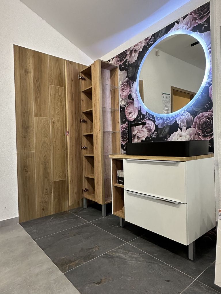 Hängesäule April 1 Tür, Weiß und Holzoptik Produktbild 10