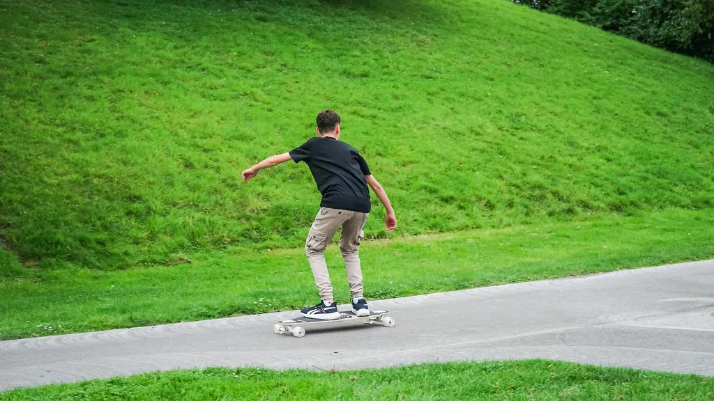 Longboard Glow in the Dark muuwmi Roues LED Flash et Roulements ABEC 7 Pro