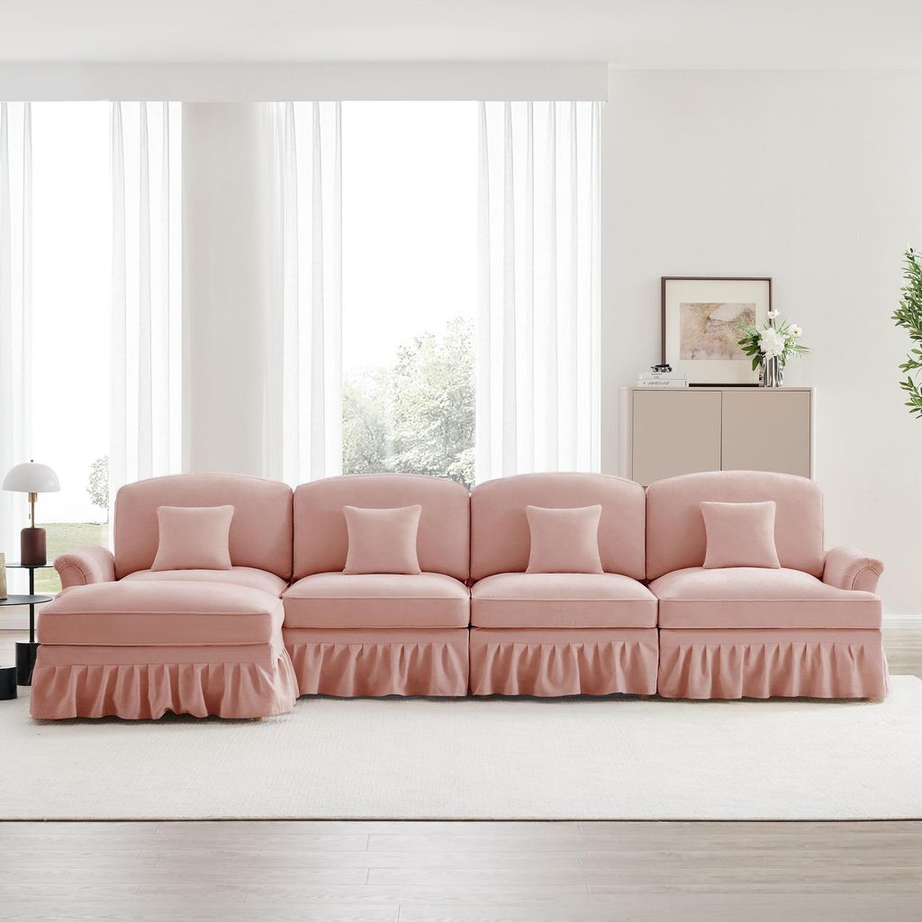 Klassisches modulares L-förmiges 4-Sitzer Sofa aus Chenille mit Trichter-Armlehnen, abnehmbarer Rüschenschürze, spindelförmigen Beinen & bewegl...