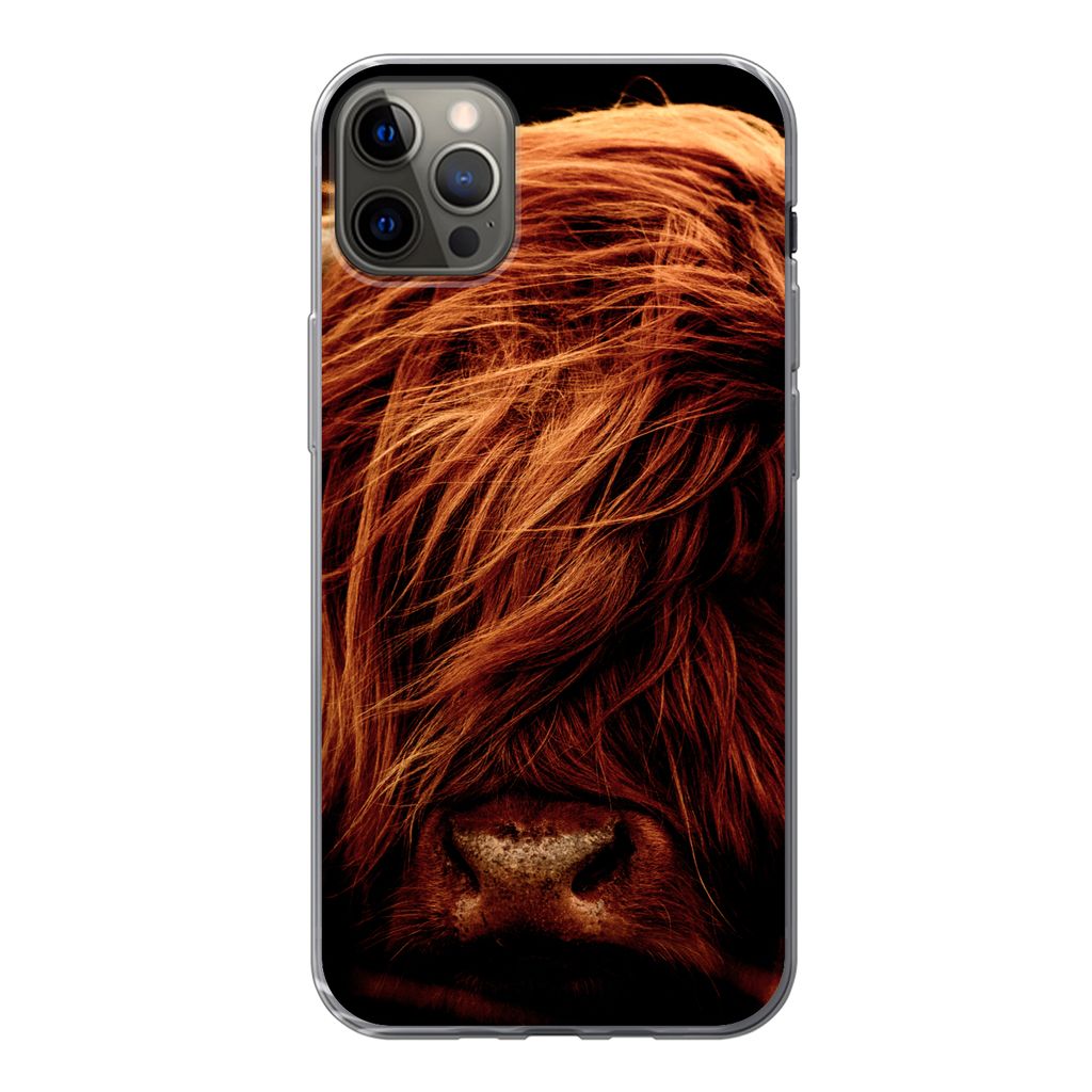 MuchoWow Handyhülle Schutzhülle Hülle für iPhone 12 Pro Max Schottischer Highlander - Kuh - Hörner - Porträt - Tiere Silikon Softcase Handy...