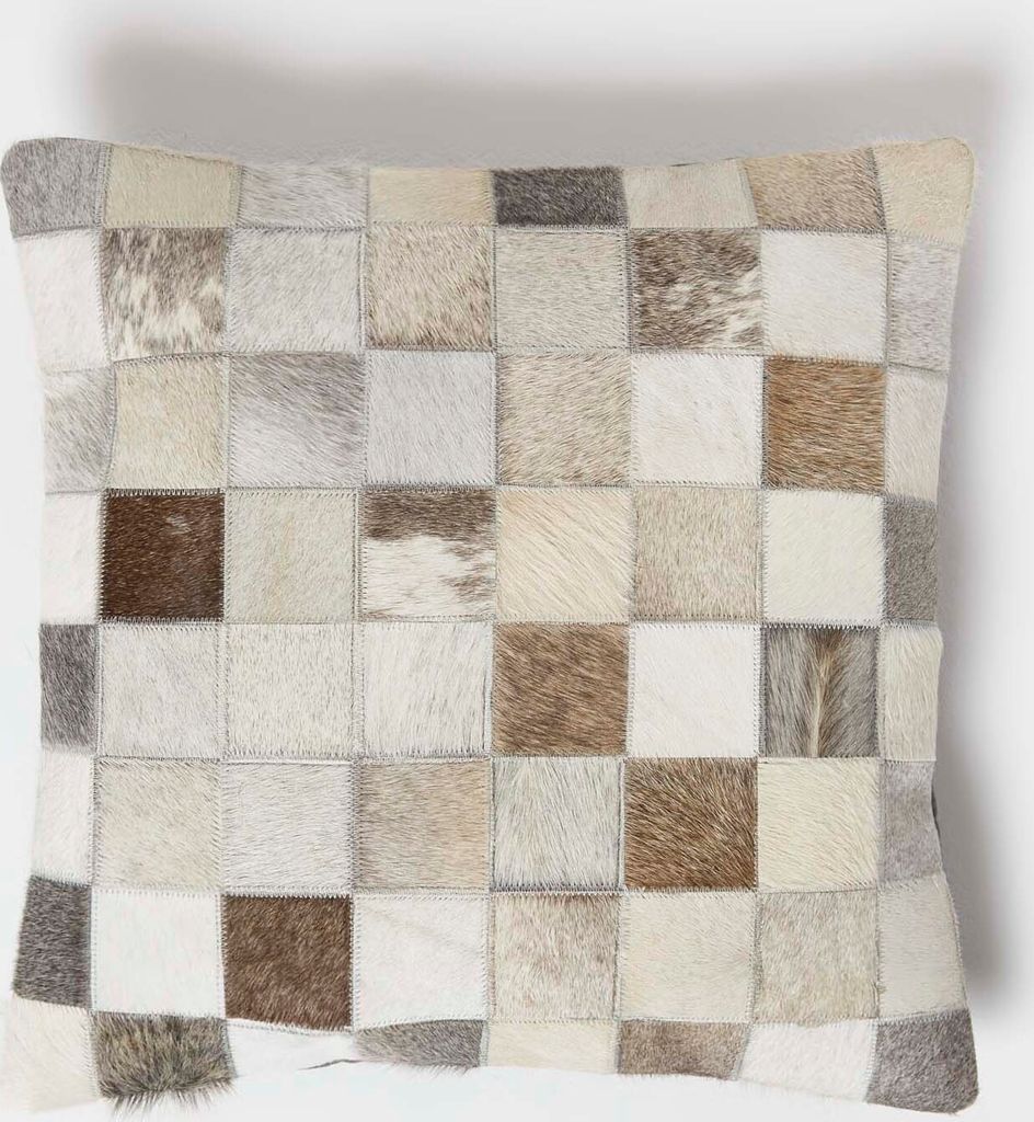 HOMESCAPES Fellkissen 45 x 45 cm kariert - Patchwork Kissen aus Fell & Leder mehrfarbig-grau