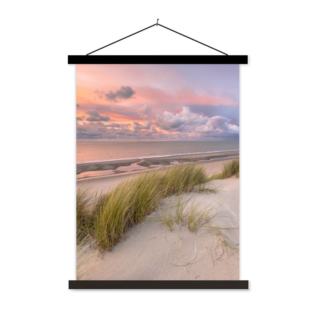 MuchoWow Textilposter Strand - Meer - Dünen - Niederlande - Rosa 60x80 cm mit schwarzem Rahmen - Plakathalter