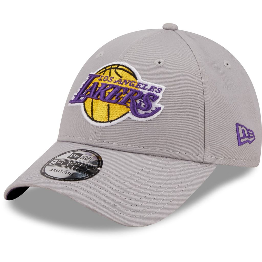 New Era 9Forty Strapback – Boston Celtics Side Patch, Beige, Visiera Curva, Corona Strutturata, 100% Cotone, Taglia Regolabile