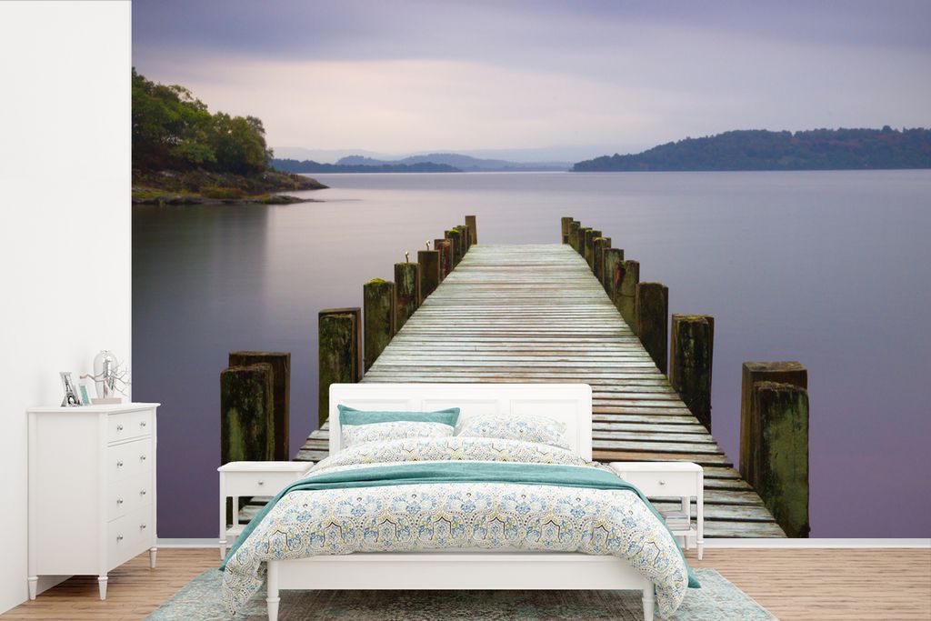 MuchoWow Fototapete für Wohnzimmer oder Schlafzimmer Wandtapete Vinyl Motivtapete Blick auf Loch Lomond in Schottland von einem Holzsteg aus - 3...