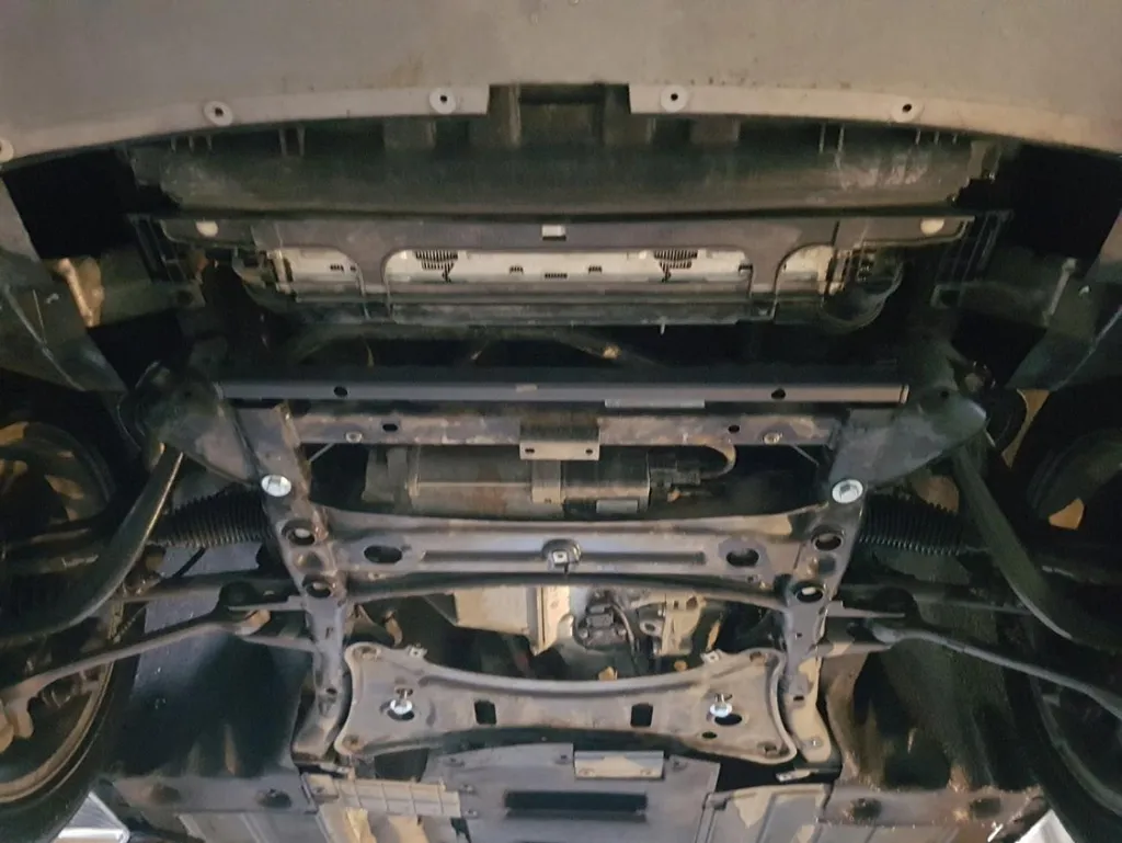 Plaque de protection moteur sous châssis en acier pour BMW X3 F25