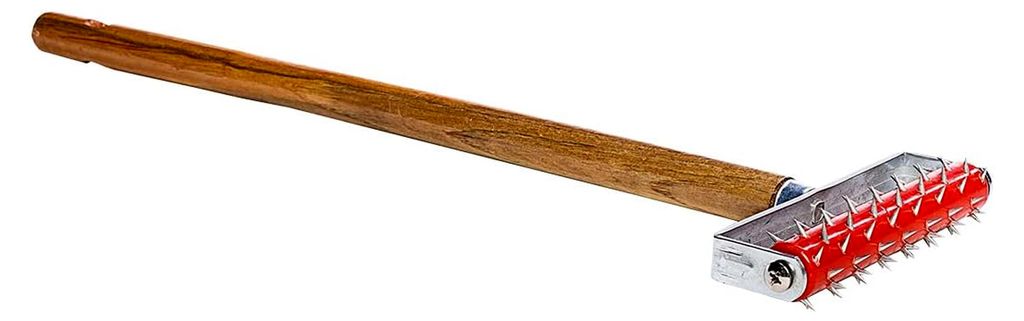 Igelwalze zum Perforieren von Tapeten mit Holzgriff