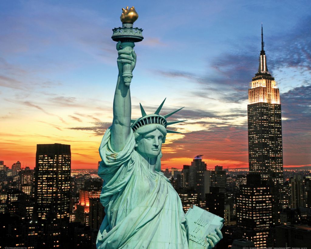 New York Kunstdruck Bild - Freiheitsstatue Und Skyline Bei Sonnenuntergang (40 x 50 cm)