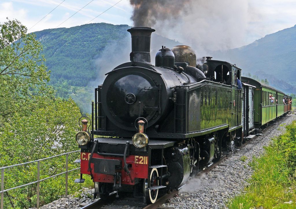 hansepuzzle 109026 - Dampflokomotive Puzzle, 260 Teile, Fortbewegung, 41,0 x 28,0cm mit hochwertiger Aufbewahrung, Kartonbox & Beutel