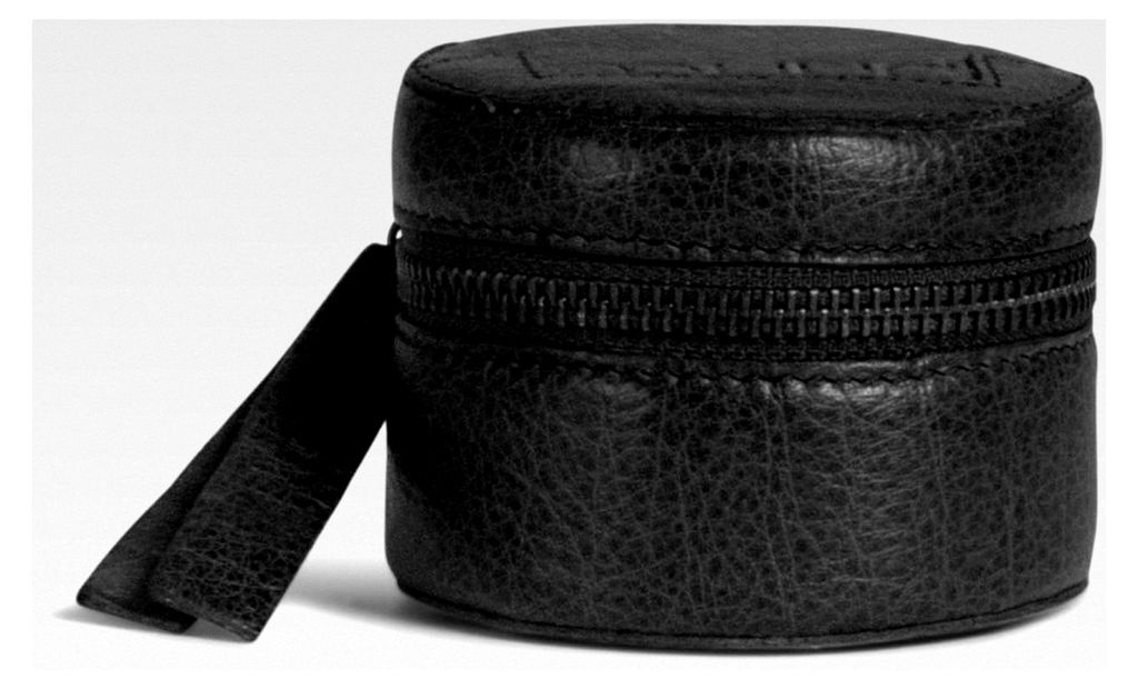 Helsinki handgefertigte Lederbox für Nadeln und kleines Zubehör in Schwarz