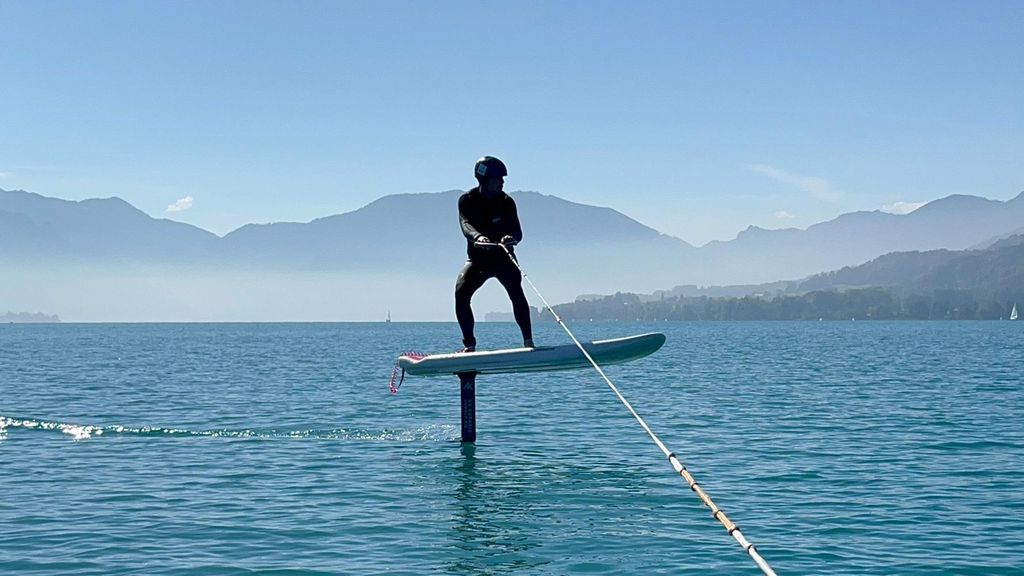 Jochen Schweizer Tow-In Foil Nußdorf am Attersee; Erlebnis verschenken oder selbst erleben; Gutschein gültig für 1 Person Gruppengröße: 2-3 P...