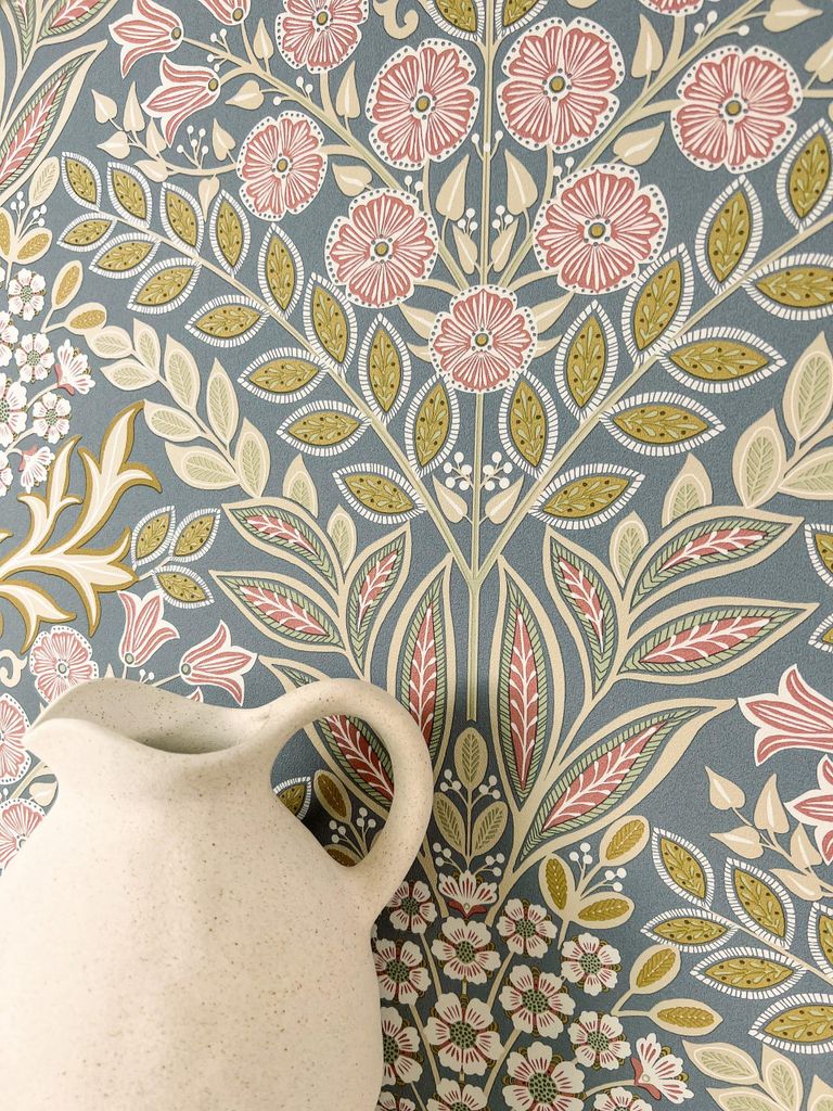 NEWROOM Tapete Grau Vliestapete Blumen - Blumentapete Floral Beige Rosa Blätter Ornamente Floral Romantisch Vintage