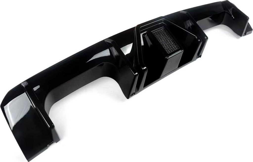 Heckstoßstangendiffusor mit LED – Für BMW G80 M3 / G82 G83 Produktbild 