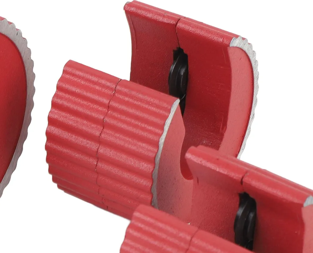 Set de coupe pour tubes de refroidissement et freinage automobile