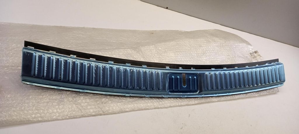 Original OE Volkswagen Ladekantenschutz 7P0863459H5R5