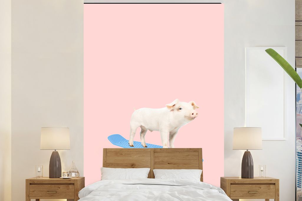 MuchoWow Fototapete für Wohnzimmer oder Schlafzimmer Wandtapete Vinyl Motivtapete Schwein - Rosa - Skateboard - Blau - Tiere - 180x280 cm - Wall...