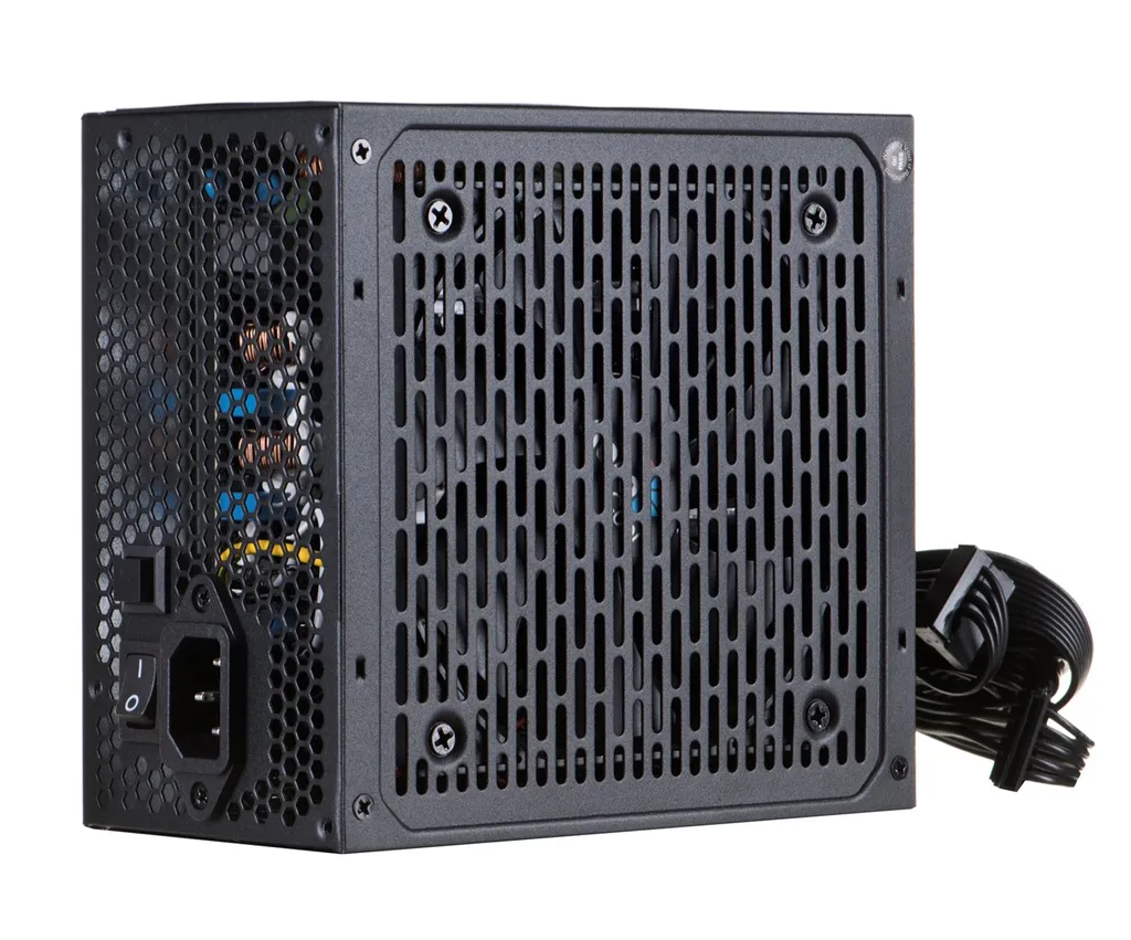 Alimentation 550W RGB pour PC Gaming : Aerocool Lux 550M Silencieuse