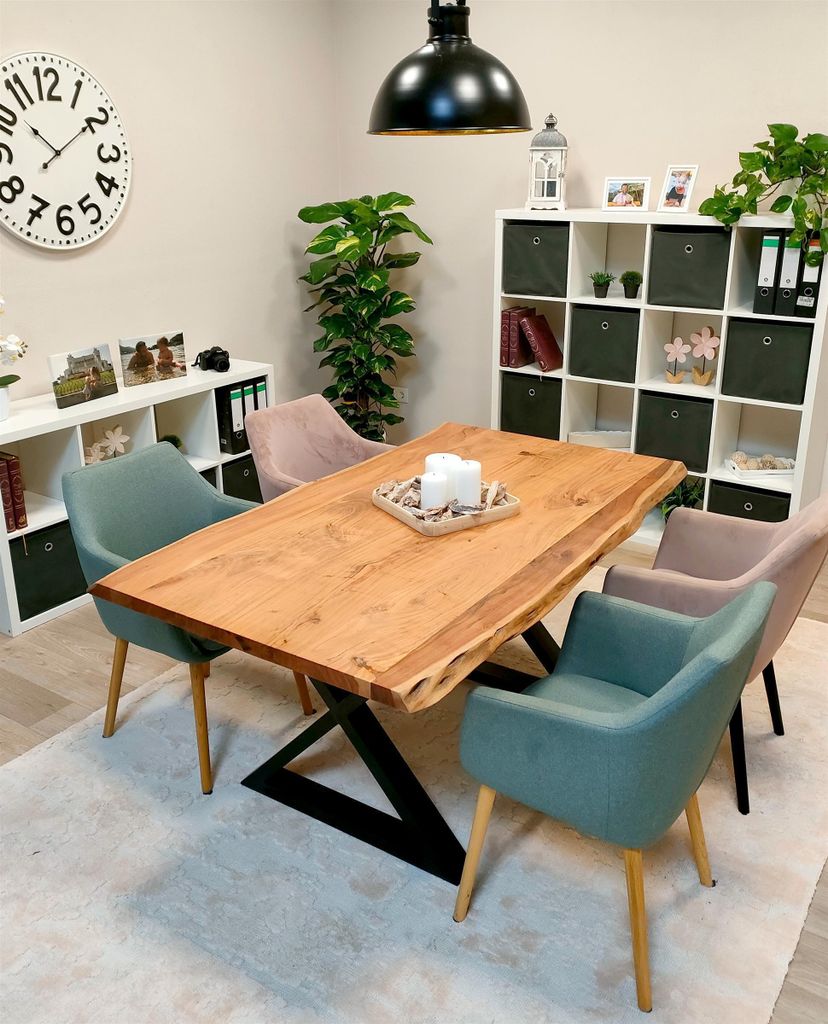 Akazien Holz Esstisch naturfarben 160cm Metall X-Gestell schwarz Baumkante massiv Esszimmertisch