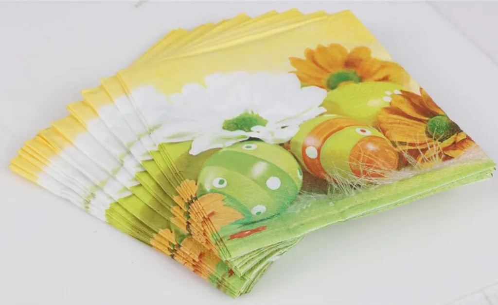 Lot de 240 serviettes en papier Pâques 33x33cm à motifs pour réception