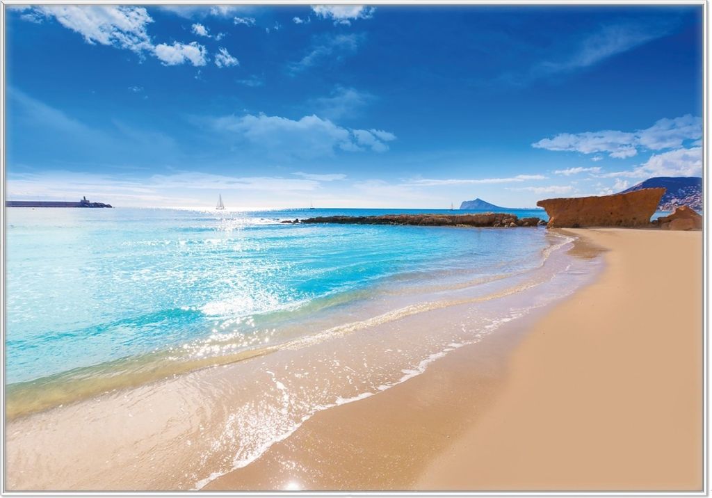 Wallario Wandbild Traumstrand unter blauem Himmel, Größe: 70,30 x 100,30 cm, Poster mit weißem Kunststoffrahmen