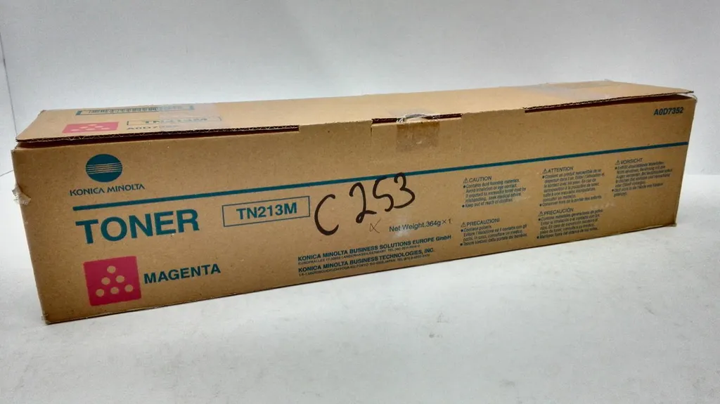 Toner magenta TN213M Konica Minolta A0D7352 pour documents de bureau