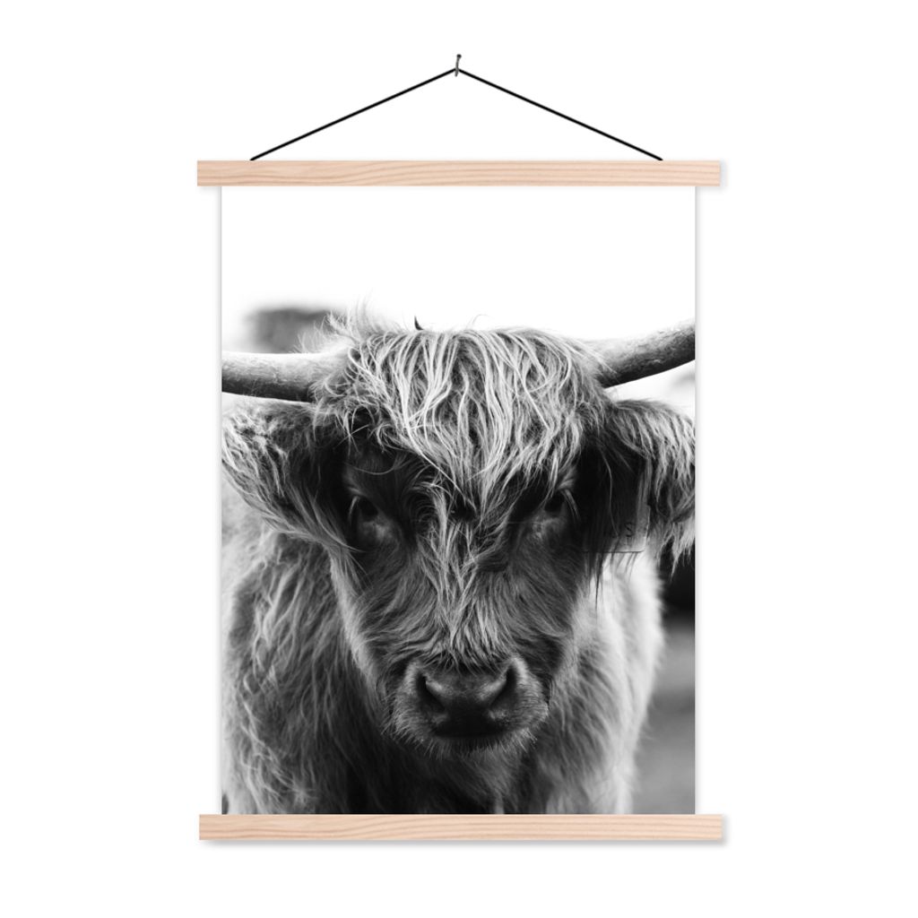 MuchoWow Textilposter Schottischer Highlander - Kuh - Gras - Tiere - Natur 120x160 cm mit holzfarbenen Rahmen - Plakatkarton