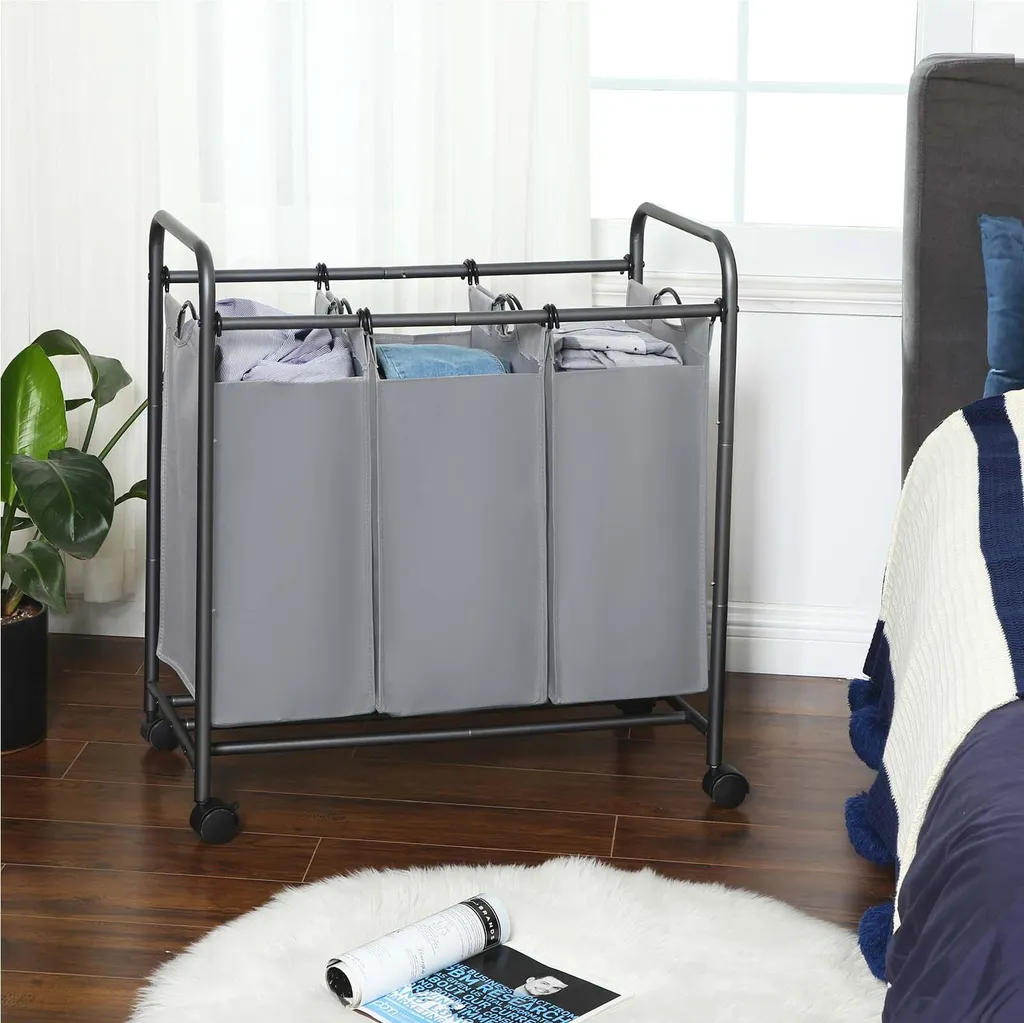 Panier à linge 3 compartiments avec roulettes silencieuses et poignées