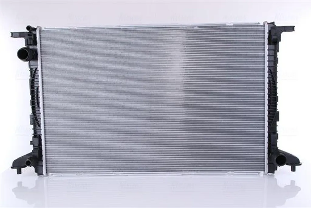 Radiateur moteur pour Audi A4 et A5 : Remplacez votre pièce 8W0121251AA