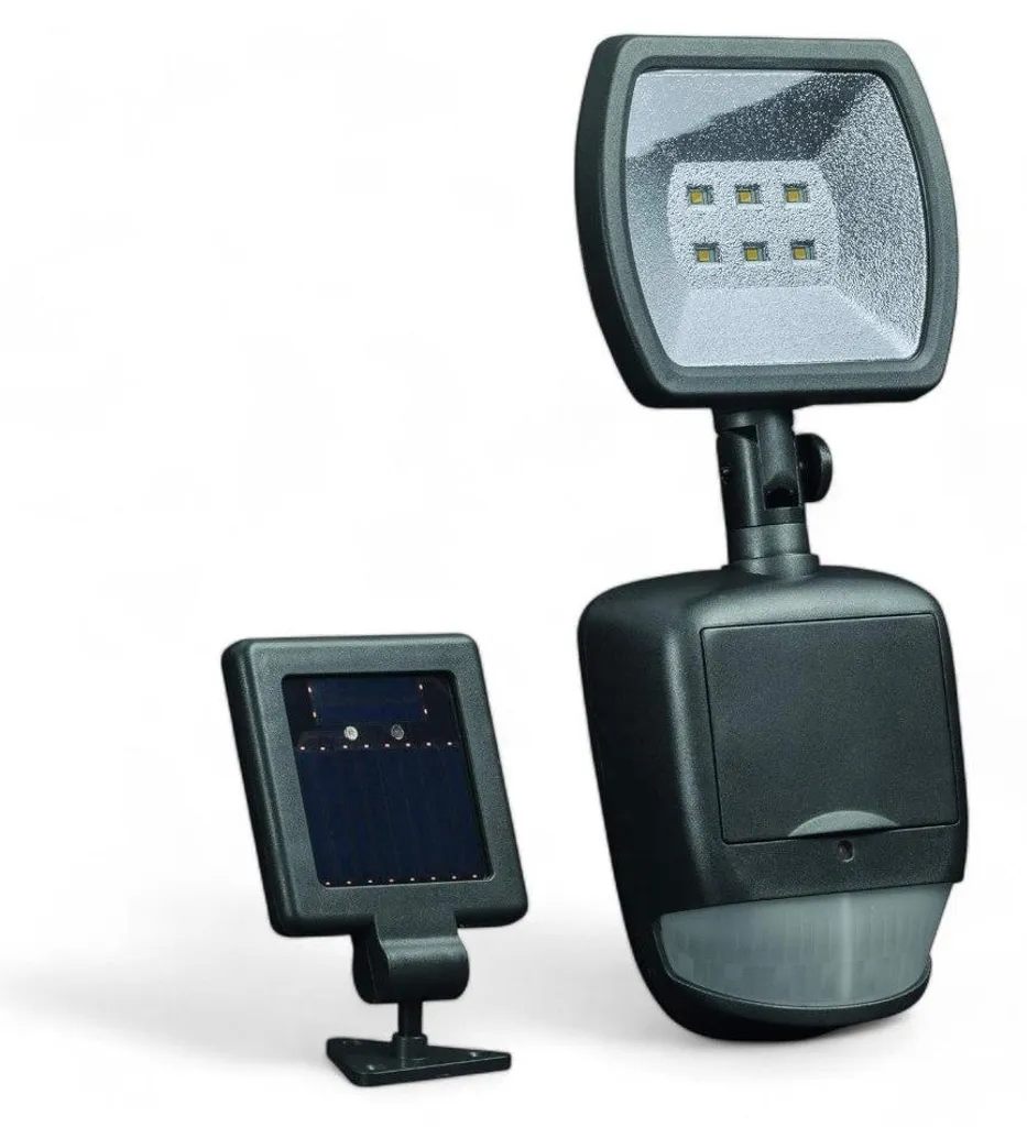 Spot LED orientable solaire 120 lumens pour éclairer entrée et garage