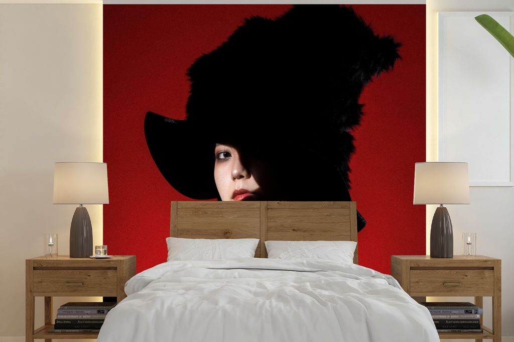 MuchoWow Fototapete für Wohnzimmer oder Schlafzimmer Wandtapete Vinyl Motivtapete Rot - Frau - Schwarz - Porträt - 220x220 cm - Tapeten